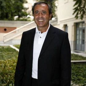 Severiano Ballesteros, el mejor golfista español de la historia, se recupera satisfactoriamente de un tumor cerebral.